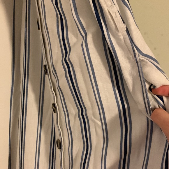 White and blue striped dress - Picture 4 of 4